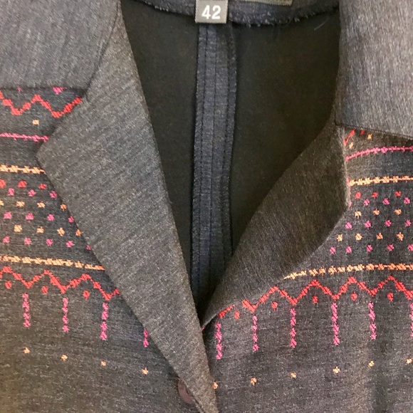 Embroidery Vest - Picture 4 of 5